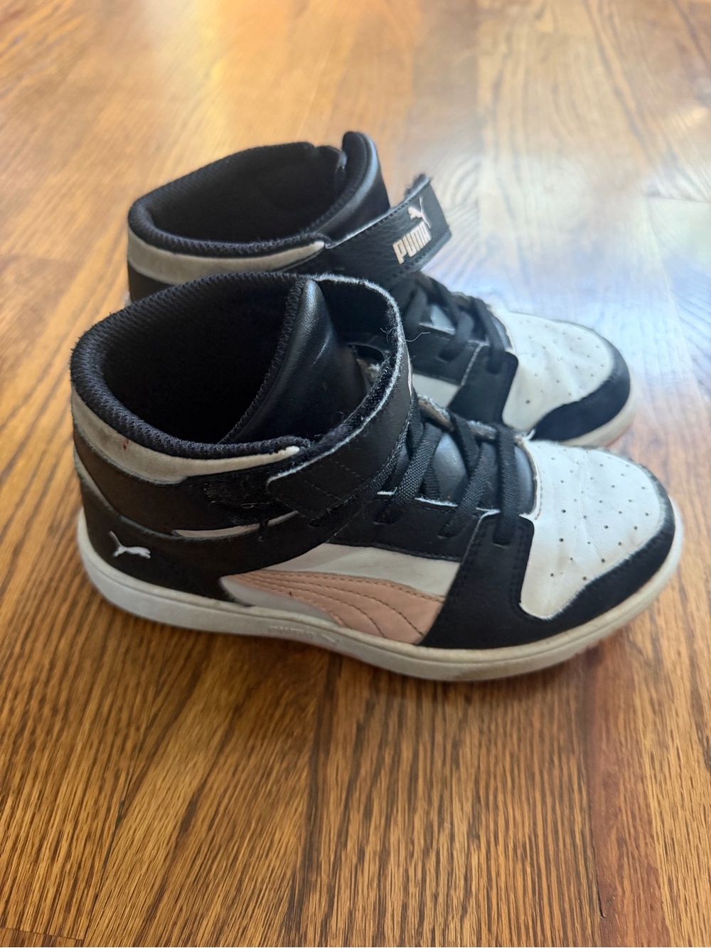 Puma Kids high-Top Sneakers in Black, White & Pink